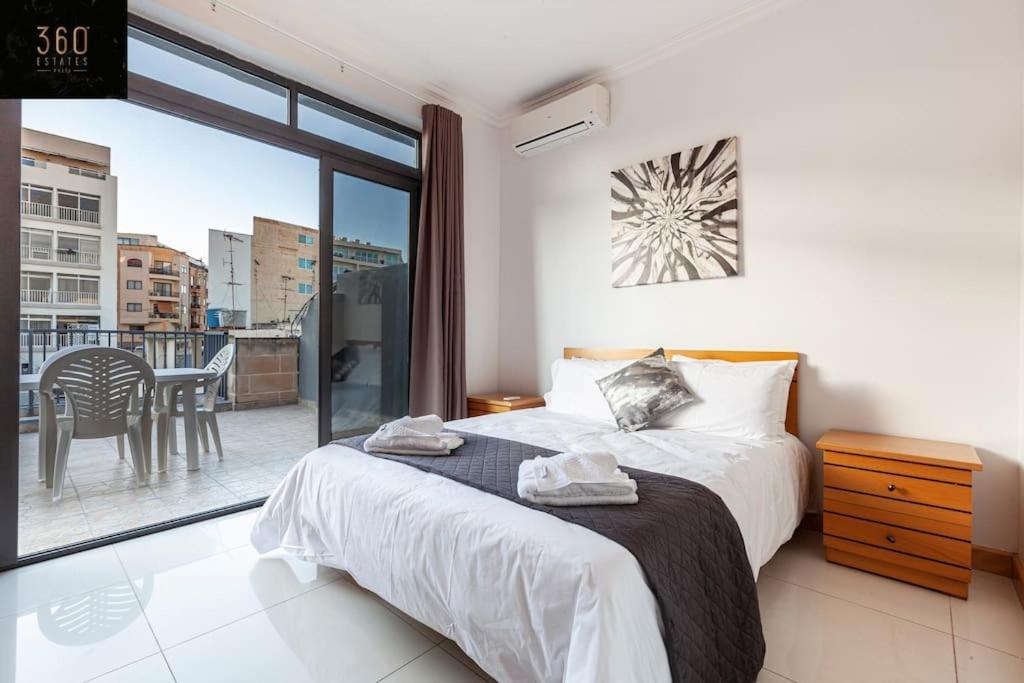 Comfortable Penthouse, Served With Lift, Wifi & Ac By 360 Estates Gzira Εξωτερικό φωτογραφία