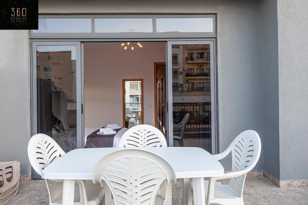 Comfortable Penthouse, Served With Lift, Wifi & Ac By 360 Estates Gzira Εξωτερικό φωτογραφία