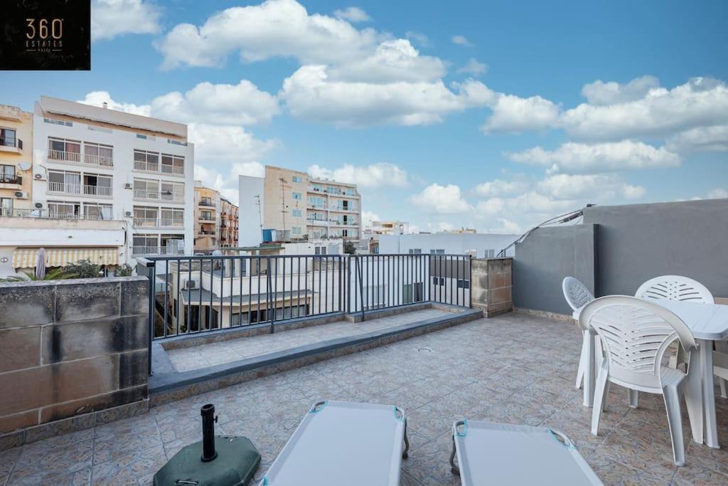 Comfortable Penthouse, Served With Lift, Wifi & Ac By 360 Estates Gzira Εξωτερικό φωτογραφία