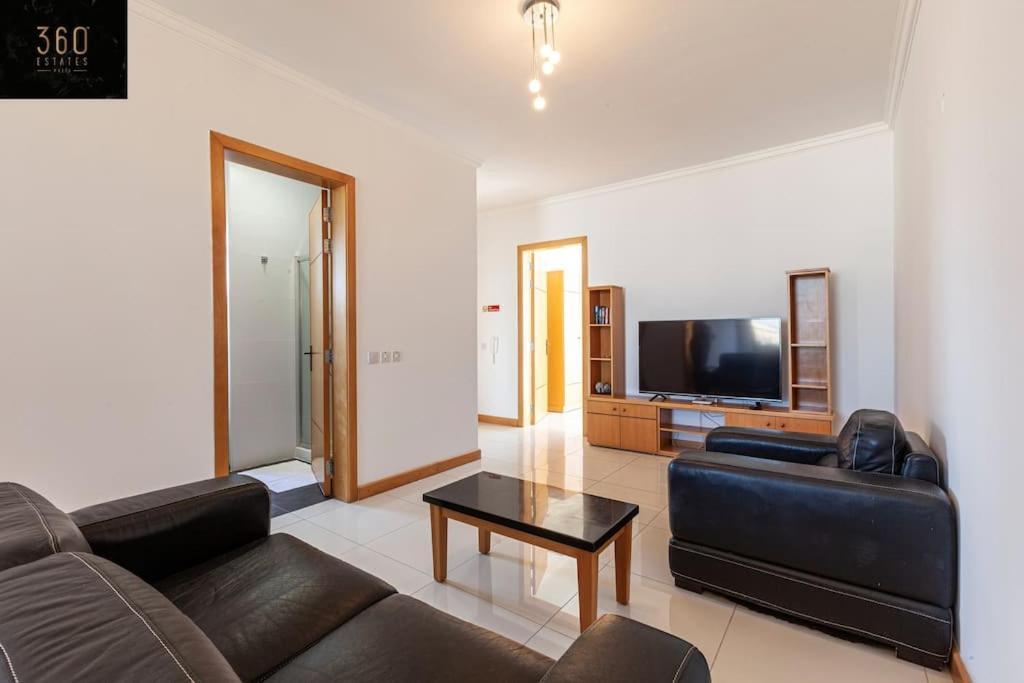 Comfortable Penthouse, Served With Lift, Wifi & Ac By 360 Estates Gzira Εξωτερικό φωτογραφία